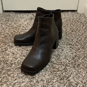 Vintage ankle booties